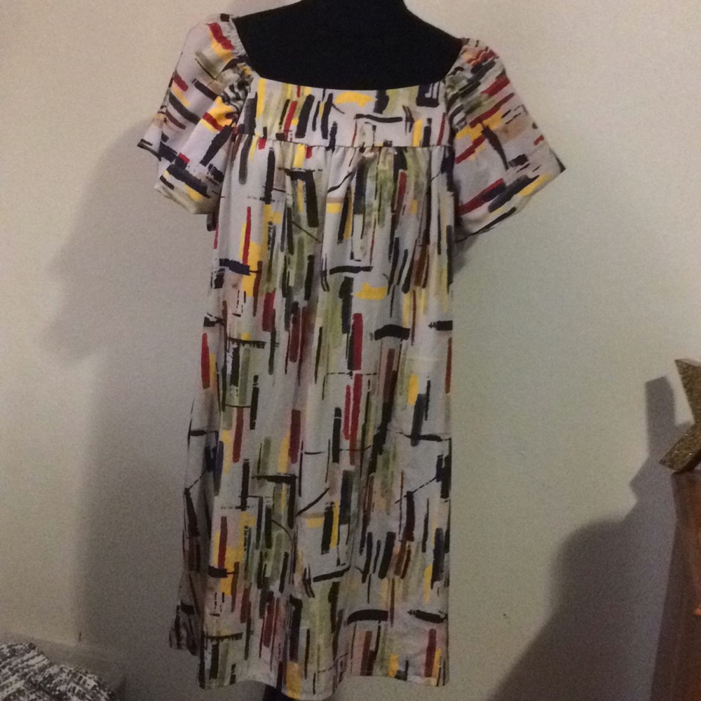 CLOSET CLEAR OUT!!! ELLE abstract shift dress